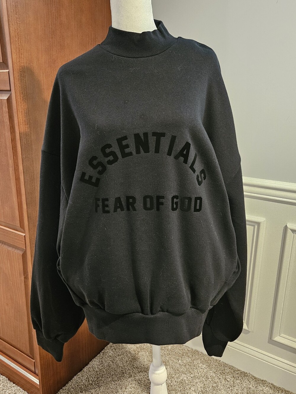 Fear of God Essentials Black crewneck Logo Sweatshirt
